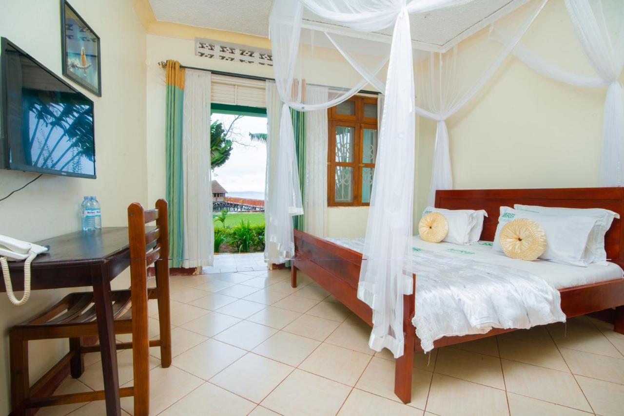 Mirembe Resort Beach Hotel Kalangala Exterior foto
