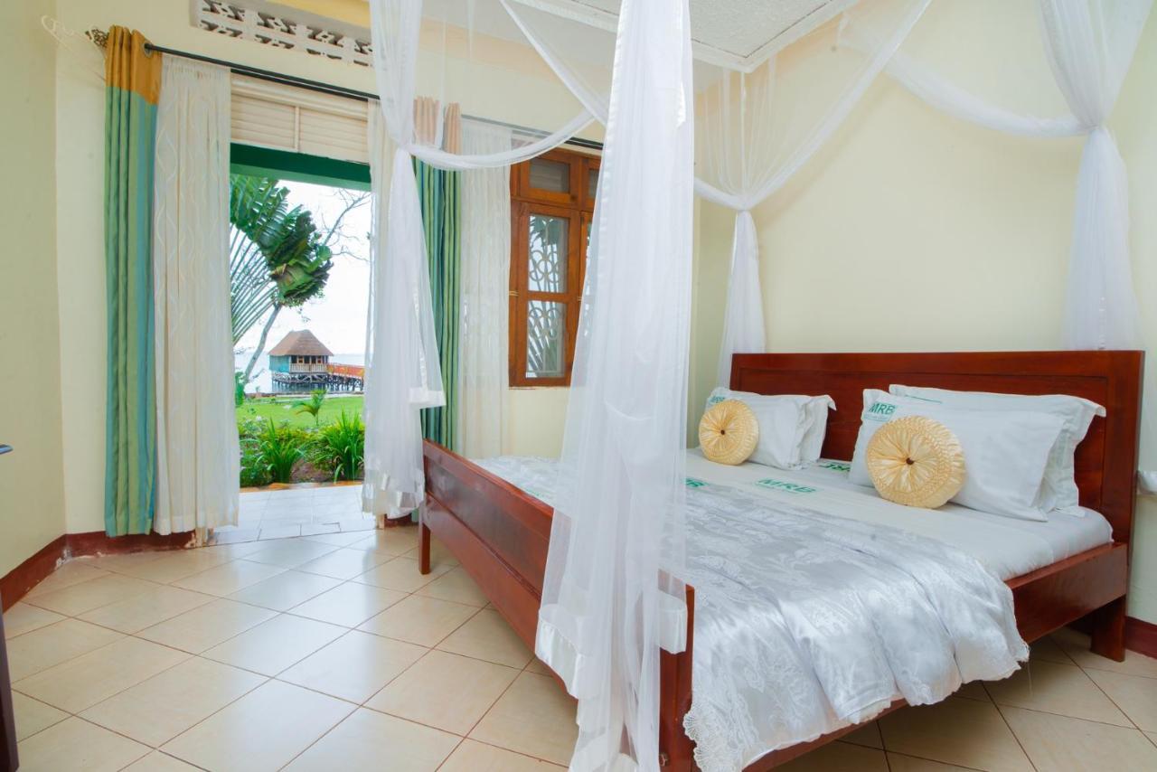 Mirembe Resort Beach Hotel Kalangala Exterior foto