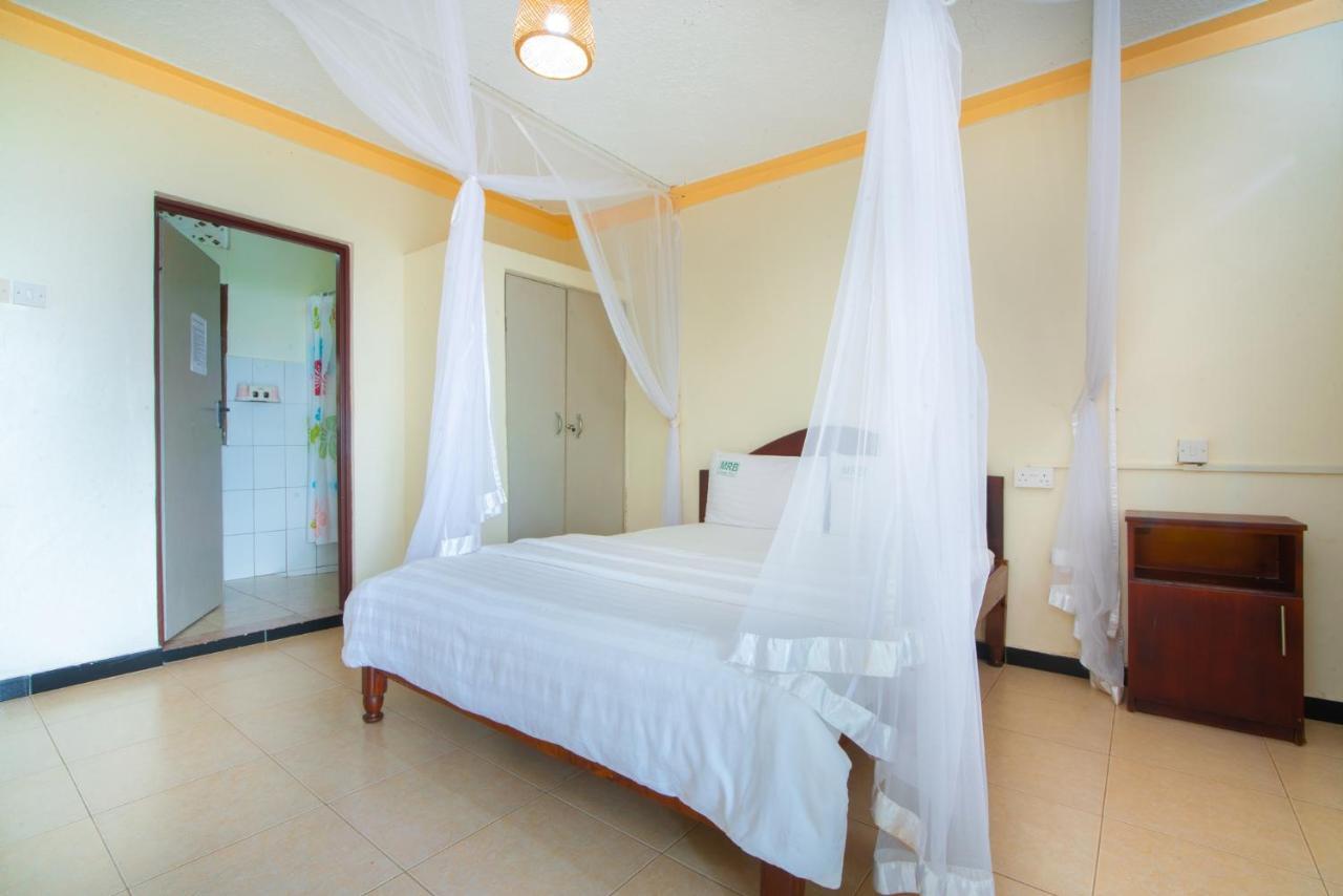 Mirembe Resort Beach Hotel Kalangala Exterior foto