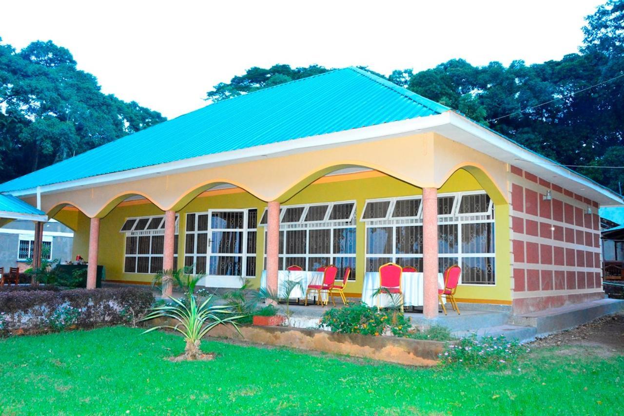 Mirembe Resort Beach Hotel Kalangala Exterior foto